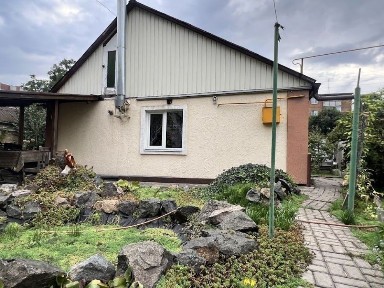 Продається окремий житловий будинок по вул. Грушевського. Галина