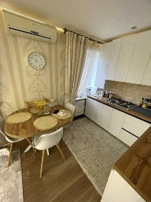 Продам 2к квартиру район пр Гагаріна Науки Юр Академії