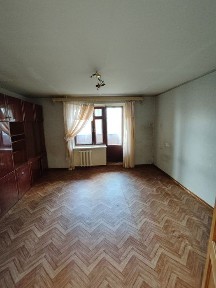 Код44Продам 3к квартиру в высотном кирпичном доме в районе Дома мебели