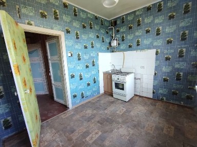 Продам 3 кімнатну Сталінку Соцмісто Металургів