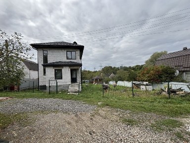 Будинок масив Електроніка від власника