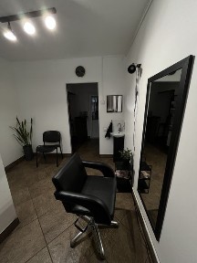 Сдається в оренду робоче місце для перукаря