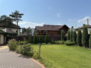 Шикарный дом в Коблево