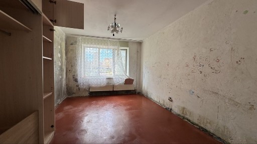 Київ, Деснянський, вулиця Сержа Лифаря 5