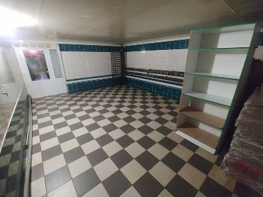 Центр, приміщення з кухнею