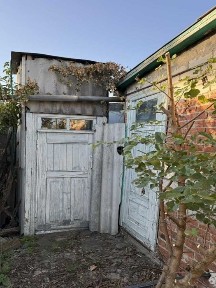 Дача на Вороніна - з власним ставком та садом