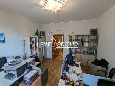 Продаж офіса S=173кв. м. м. КПІ паркінг окремо