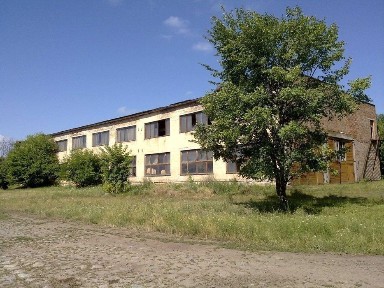 Продається виробниче приміщення 1370 кв. м з землею у власності 1,30га!