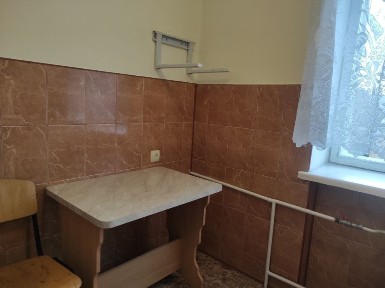 Оренда 3-к квартира Виставка, вулиця Зарічанська