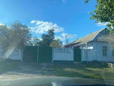 Продається будинок в центрі