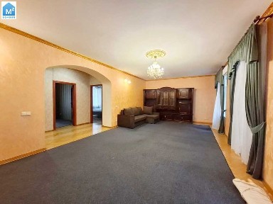 Оренда 3-к. квартири на Грушевськго, М. Арсенальна 5 хв. пішки.