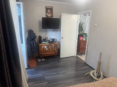 Продам 2х к. кв. в центрі Бучі, вул. Нове Шосе. Жилий стан. Меблі.