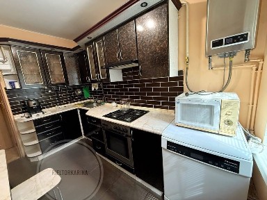 Васляєва/Миру проспект 3к квартира з прибудовою на 1 поверсі