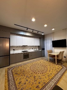 Продаж 3-х кім 130м2 квартири в центрі Мукачева Закарпаття