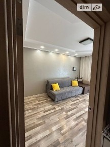 Пилипа Орлика вулиця, Солонка, вул. Пилипа Орлика 1