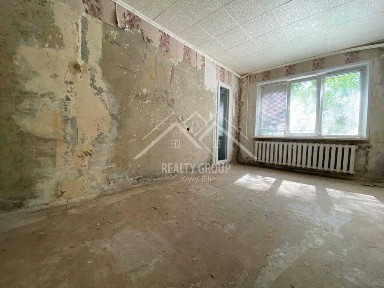 Продається 2-к. кв. з двома лоджиями, мкрн. Сонячний!