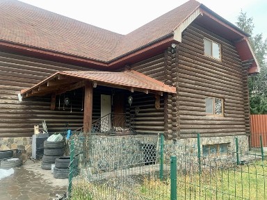 Продається будинок з каліброваного брусу ( житло плюс бізнес)