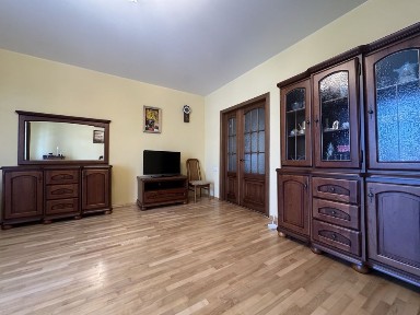 Довгострокова оренда 2 кім квартири вул. Наливайка