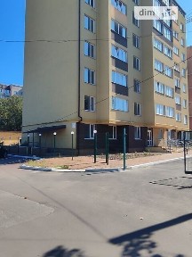 Продається однокімнатна квартира в новобудові. Цегляний будинок.