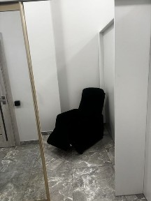 Здається окремий кабінет в салоні краси.