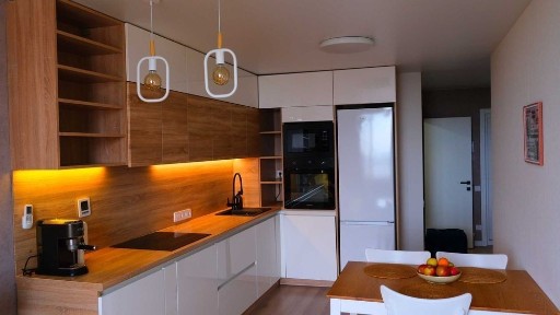 Бровари, вулиця Василя Симоненка 111