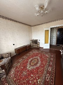 Продам 2-х кімнатну квартиру на 4 -му мікрорайоні