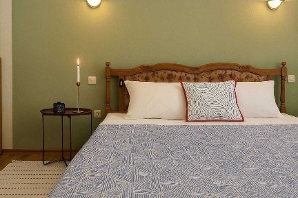 Просторная 2ком. квартира посуточно в Центре (пл. Фестивальная) Подобово