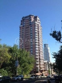 3к Печерськ, Кловський, Грушевського, Липки, Генератор, Паркінг, Сауна