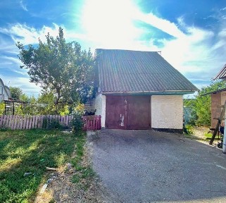 Продам будинок в районі Заріччя.