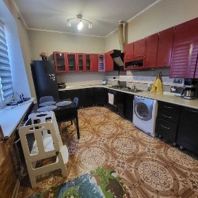 Продаж частини будинку, Піонерська