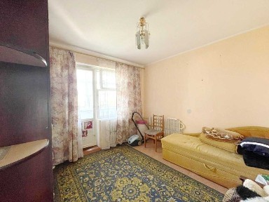 Продаю 3к квартиру з квадратним холом. Роздільні кімнати!