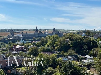 Продам 2-кімнатну квартиру з неймовірними видами на фортецю