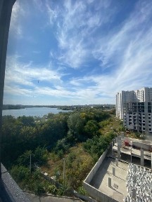 Срочно. Жк <a href='/newbuilding/9353/view/zk-oazis'>Оазис</a>. Дом сдан. Метро Салтовская.