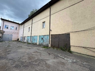 Продається майновий комплекс по вулиці Залізнична