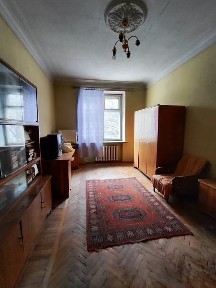 Продаж 2кімнатної сталінки в центрі