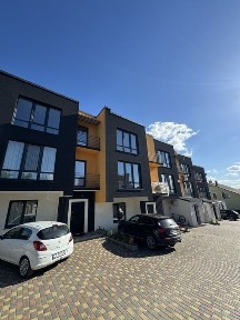 Продається зданий Таунхаус Рощя з усіма комунікаціями