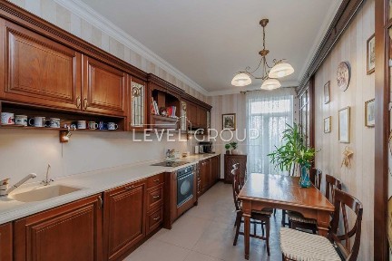 Продаж 4-к кімнатної квартири по вул. Щекавицька, Подільский