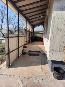 Гарний будинок в центрі Нових Санжар