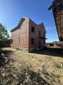 Продам будинок з земельною ділянкою!