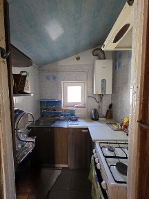 Продаж будинку неподалік від Літака