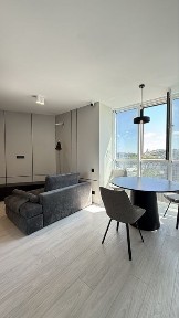 Продам 1 кім Подол Плаза вид на Андріївську церкву