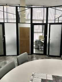 Киев, Николая Бажана просп., 17