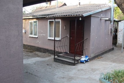 Продається будинок в центрі міста (будинок котеджного типу)