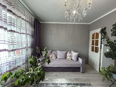 Продаю 3-х кімнатну квартиру біля міського озера м. Коломия