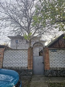 ПРОДАМ ДОМ ВКременчуге. рн КРЮКОВ. Дом 2х этажный, кирпичный. Возле Днепр