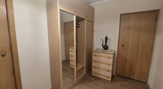 Продаж двох кімнатной квартири Росвигово.