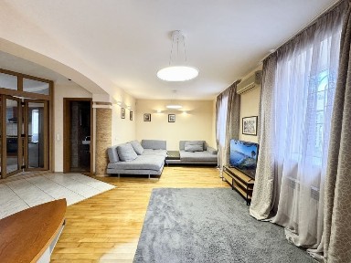 Продаж квартири 3-х кімн 118 м2 на Ливарна 9