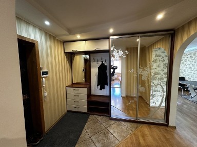 Продам 4х кімнатну квартиру ПЗТО