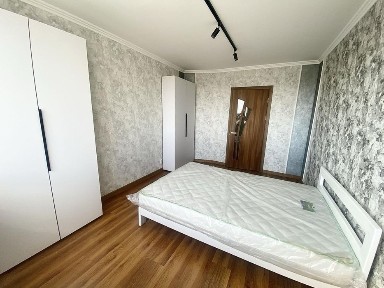 Продам 2-х кімнатну квартиру, центр міста, Сарни