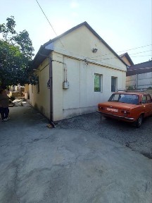 Продам затишний 3 к будинок Перемога